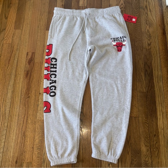 Ultra Game NBA Other - Ultra Game Men's NBA Sweatpants Chicago Bulls Logo w/ Pockets Size XL